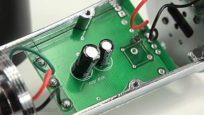 Platine mit Kondensatoren